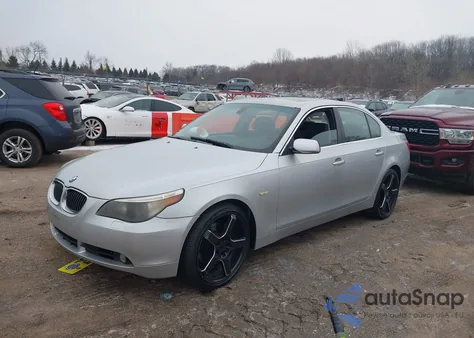2007 BMW 530Xi z USA, uszkodzony, nr VIN WBANF73597CU23184